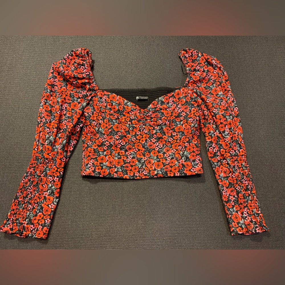 Zara Cropped Floral Shirt Puff Sleeve Red Size Medium